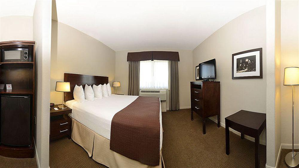 Baymont By Wyndham Columbus Hotell Eksteriør bilde
